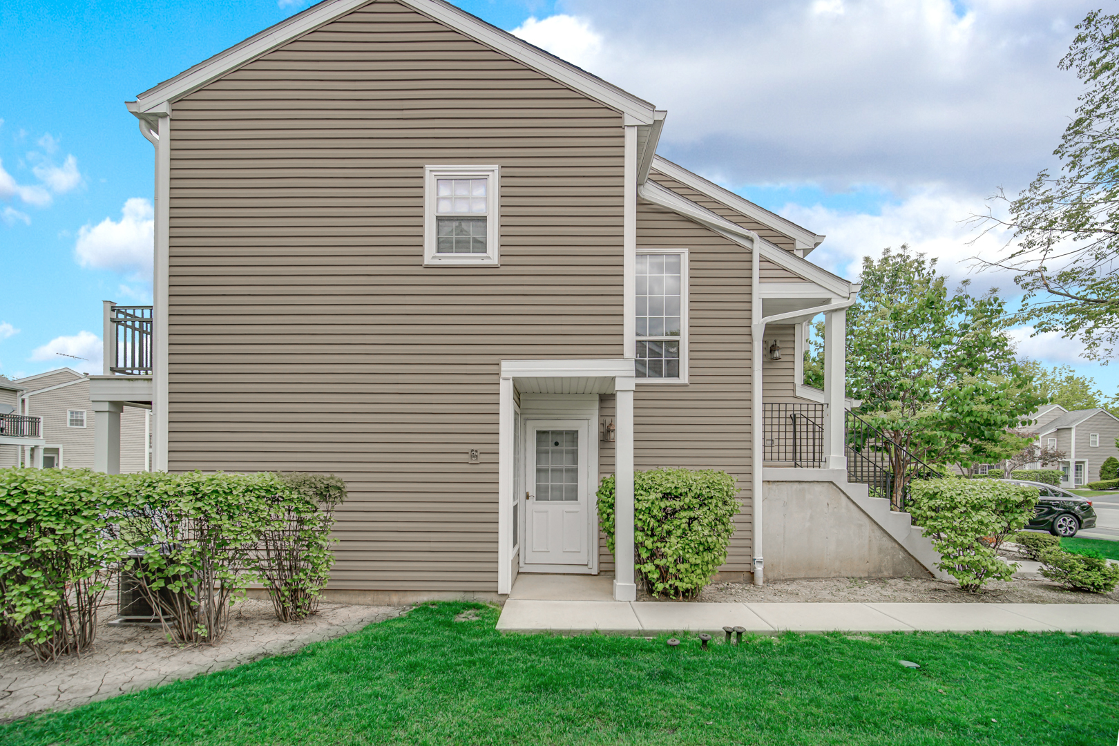 2136 Southwind Circle Schaumburg IL 60194