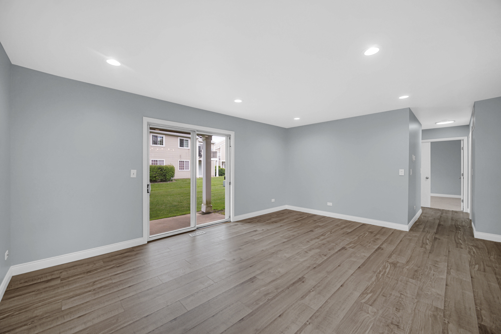 2136 Southwind Circle Schaumburg IL 60194