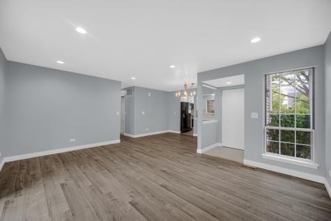 2136 Southwind Circle Schaumburg IL 60194