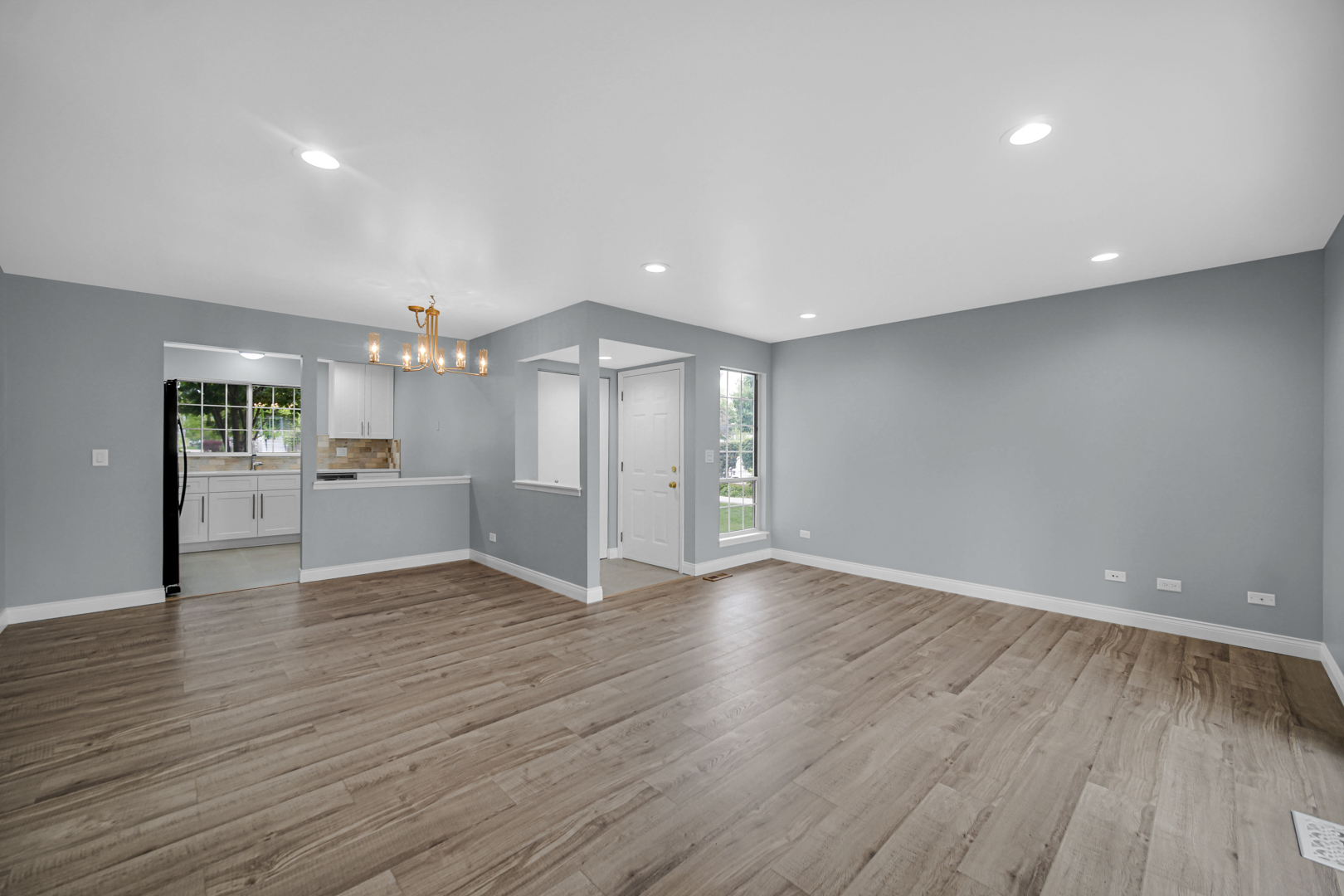 2136 Southwind Circle Schaumburg IL 60194
