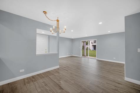 2136 Southwind Circle Schaumburg IL 60194