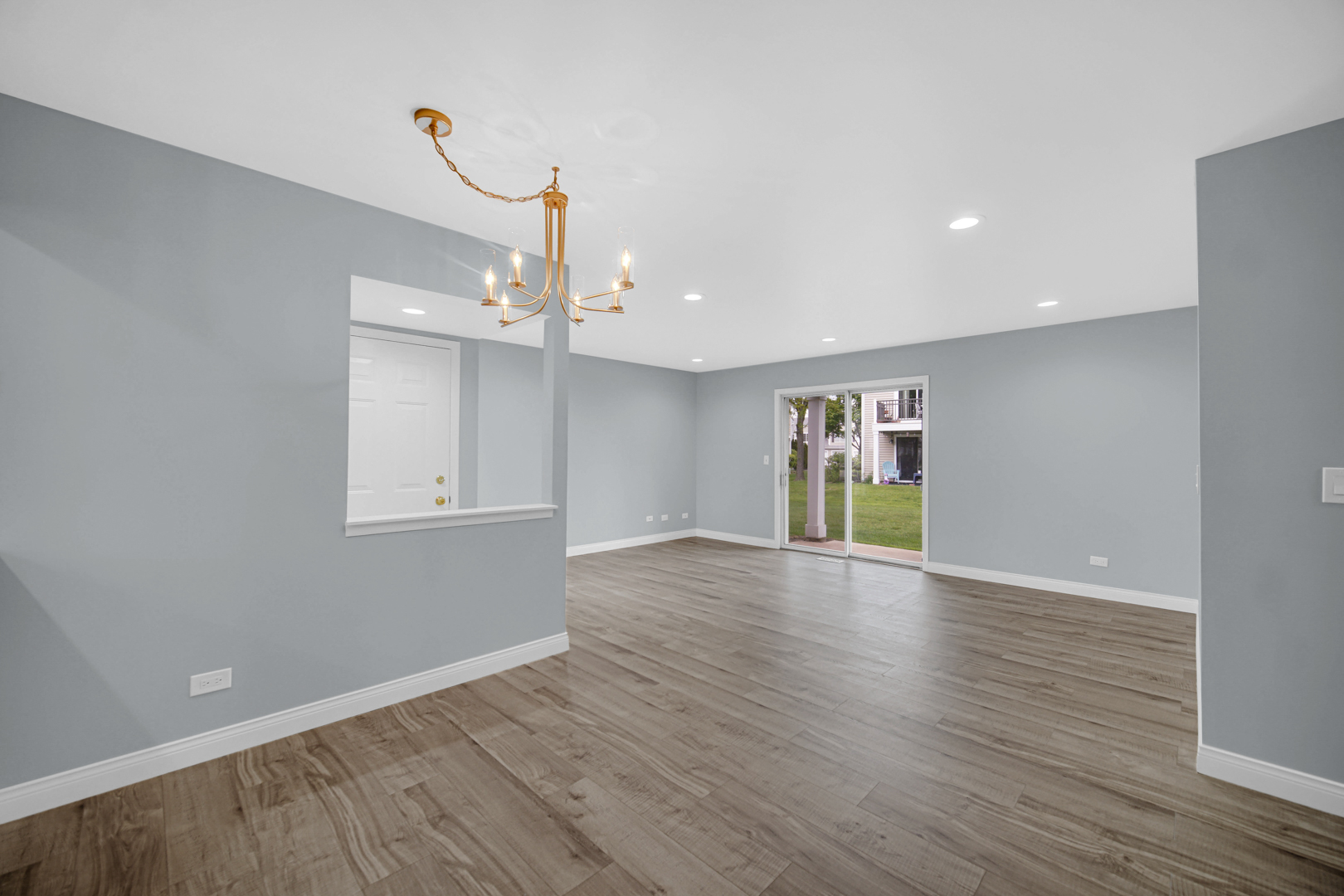 2136 Southwind Circle Schaumburg IL 60194