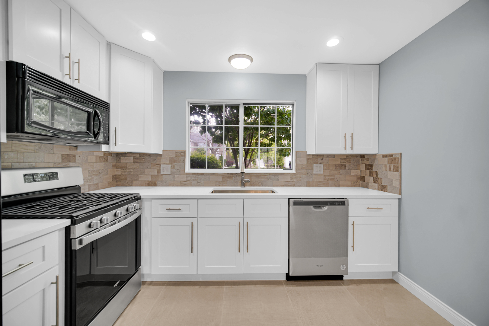 2136 Southwind Circle Schaumburg IL 60194
