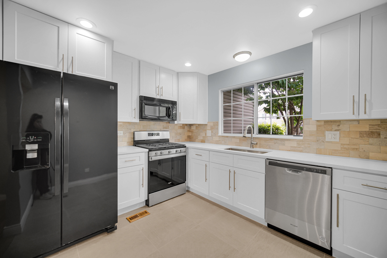 2136 Southwind Circle Schaumburg IL 60194