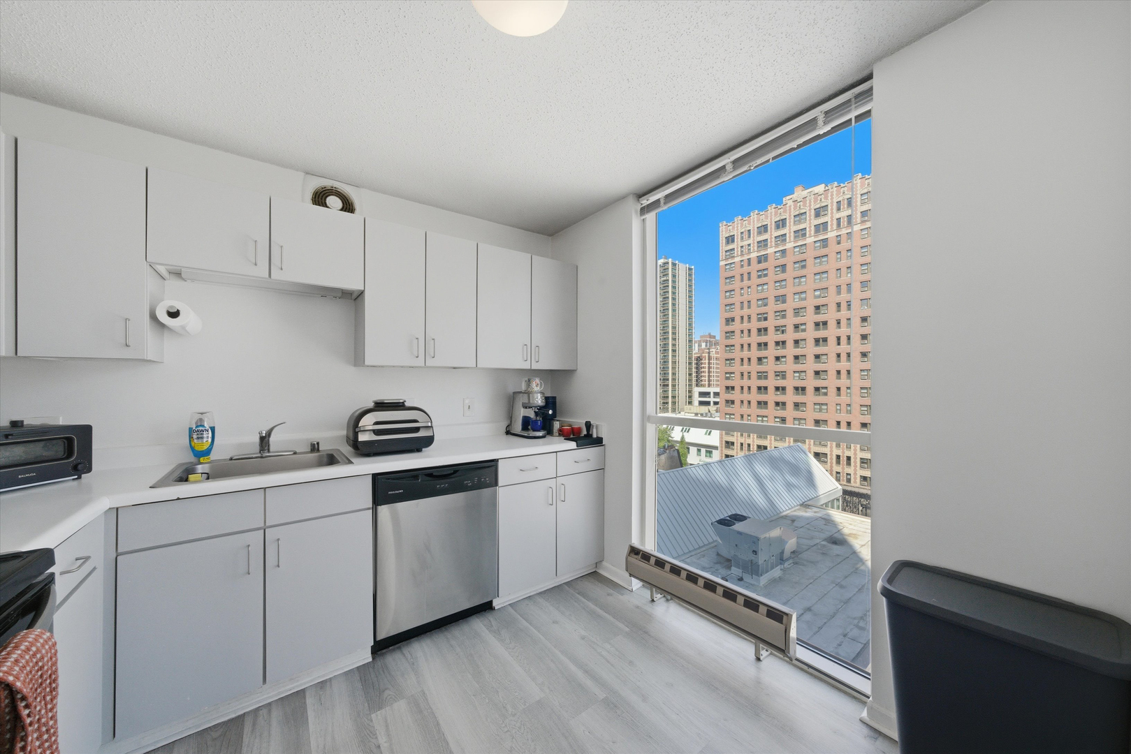 1212 North Lasalle Drive Chicago IL 60610