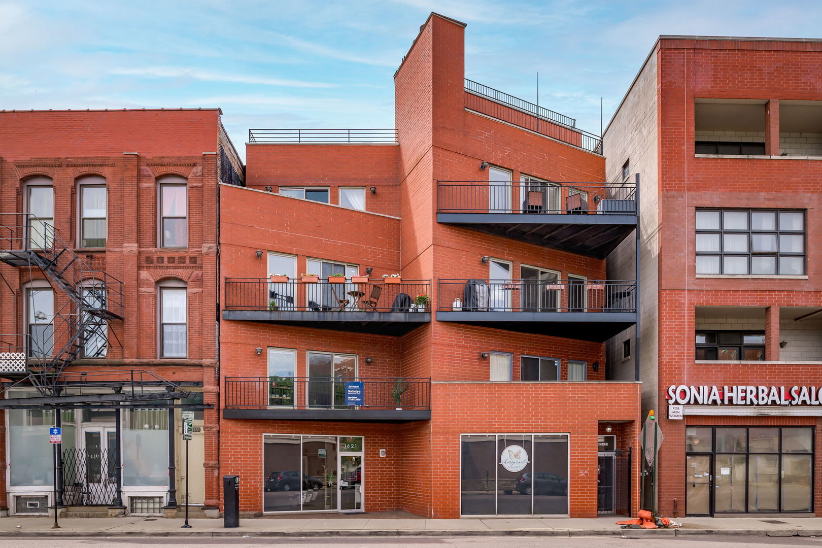 1621 West North Avenue Chicago IL 60622