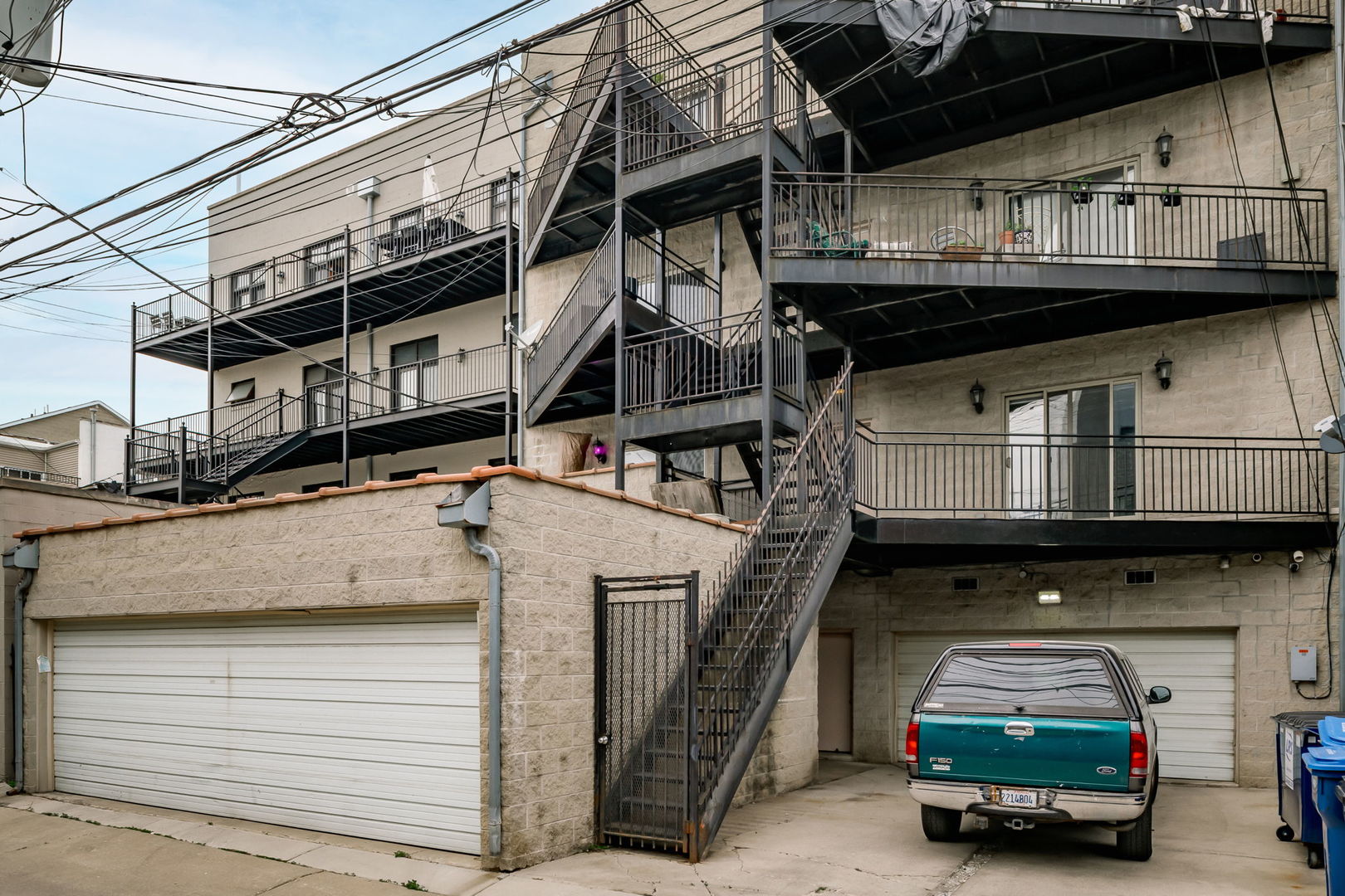 1621 West North Avenue Chicago IL 60622
