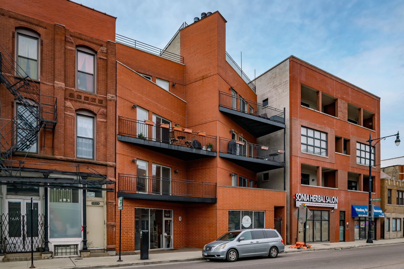 1621 West North Avenue Chicago IL 60622