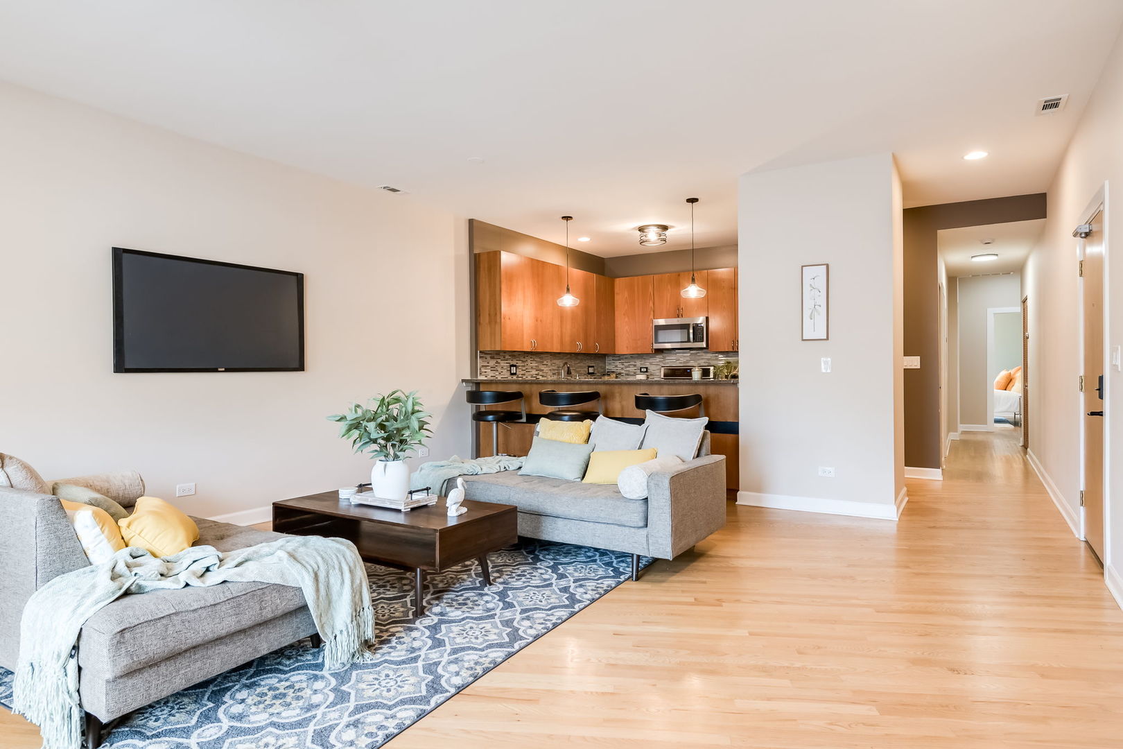 1621 West North Avenue Chicago IL 60622