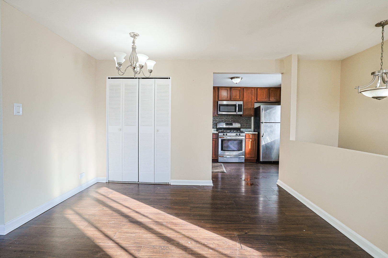 107 Tonset Court Schaumburg IL 60193