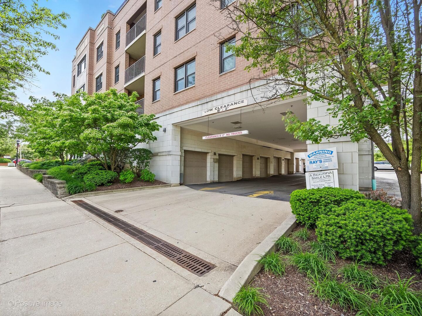 586 Crescent Boulevard Glen Ellyn IL 60137