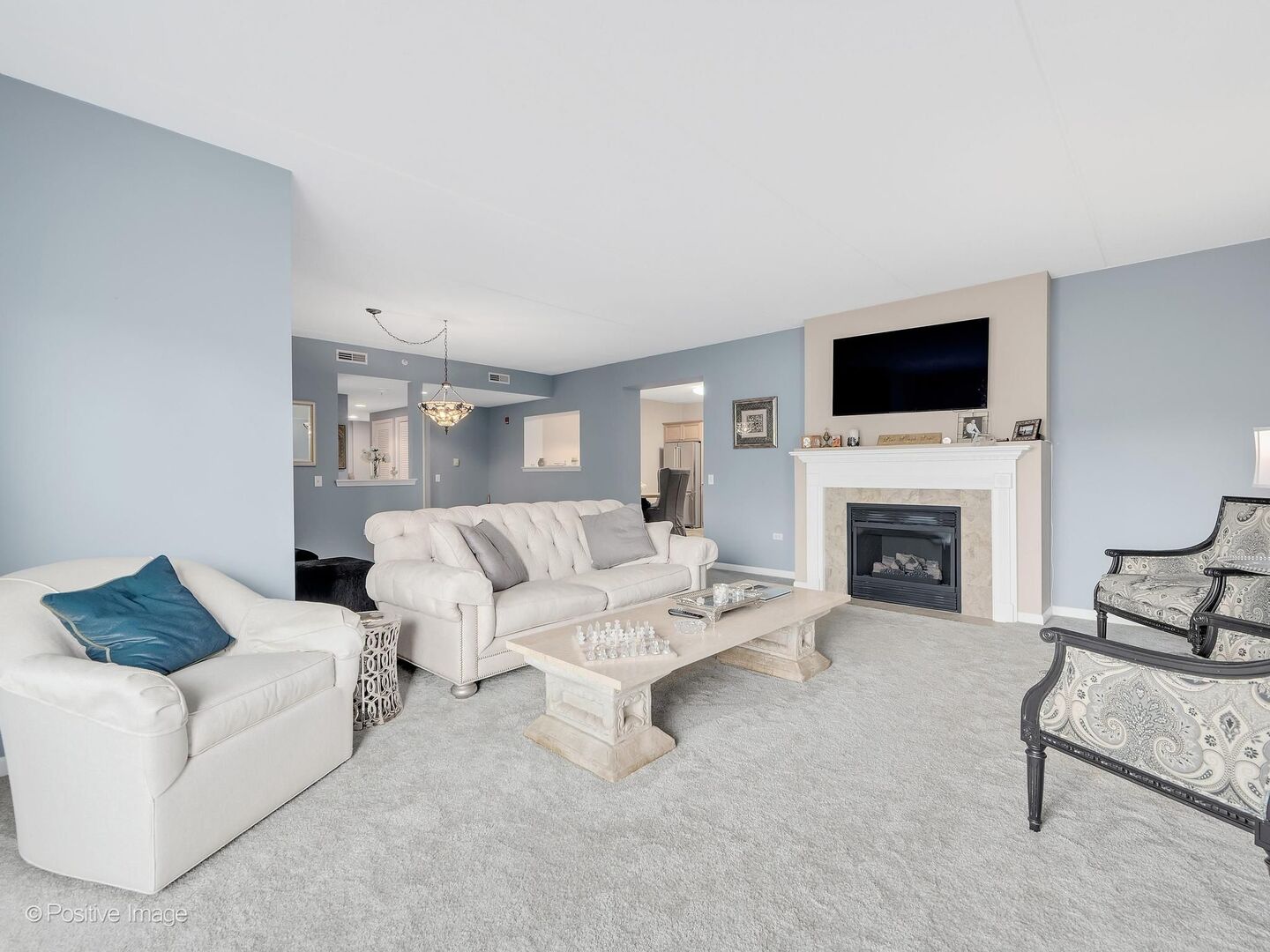586 Crescent Boulevard Glen Ellyn IL 60137