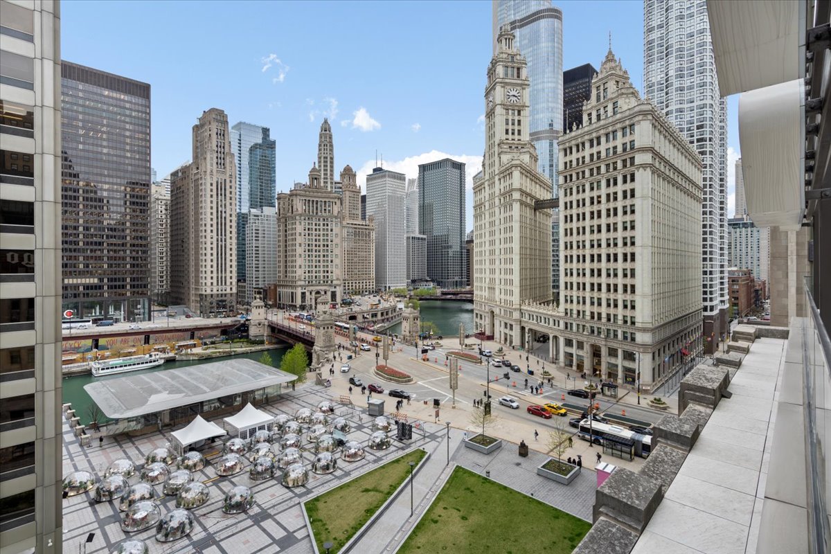 435 North Michigan Avenue Chicago IL 60611