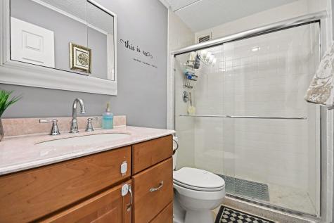 2015 South Finley Road Lombard IL 60148