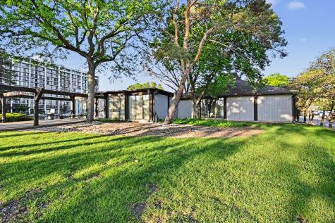 2015 South Finley Road Lombard IL 60148