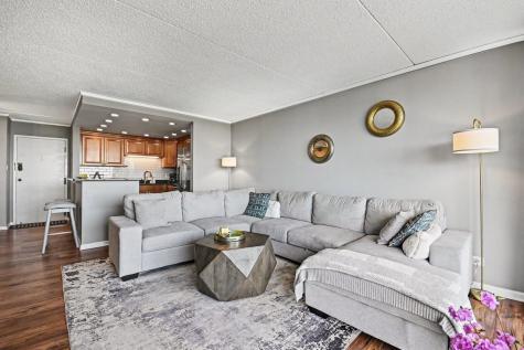 2015 South Finley Road Lombard IL 60148