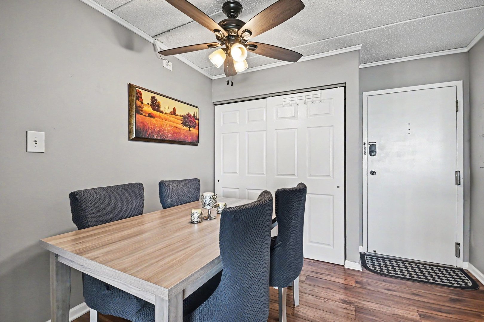 2015 South Finley Road Lombard IL 60148