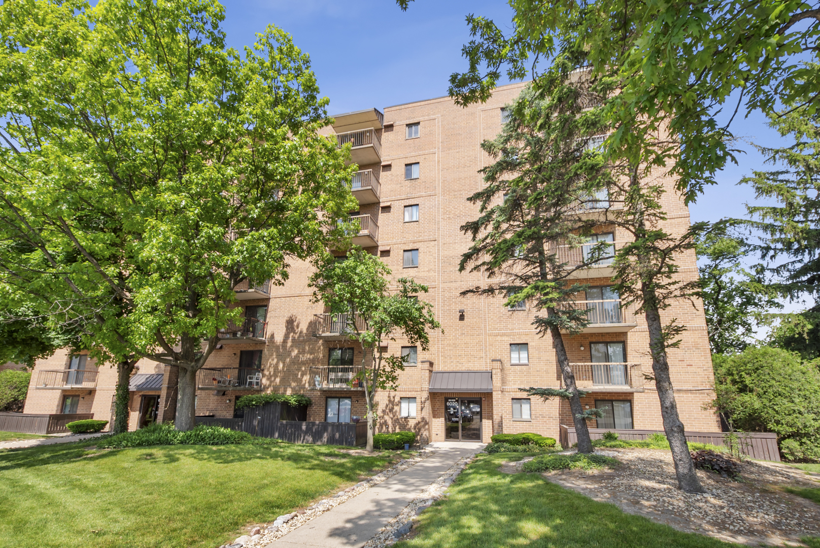 6020 Lake Bluff Drive Tinley Park IL 60477