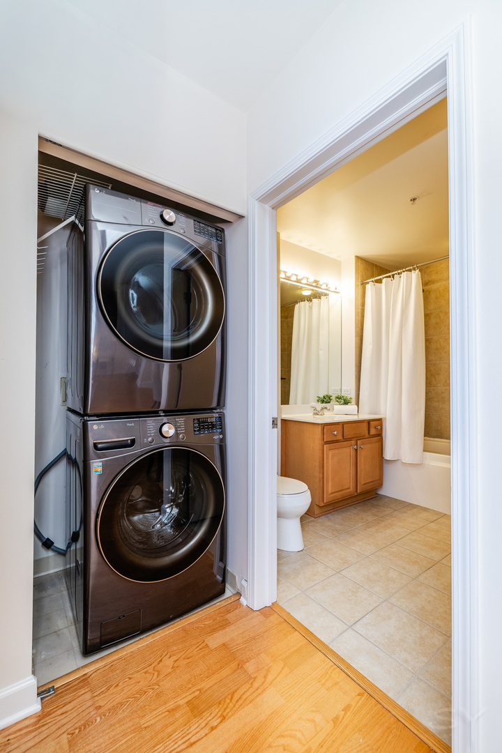 233 East 13th Street Chicago IL 60605