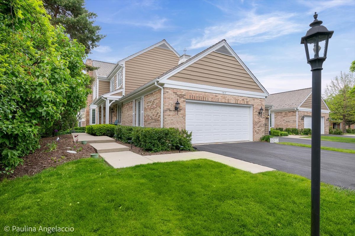 1417 Shire Circle Inverness IL 60067