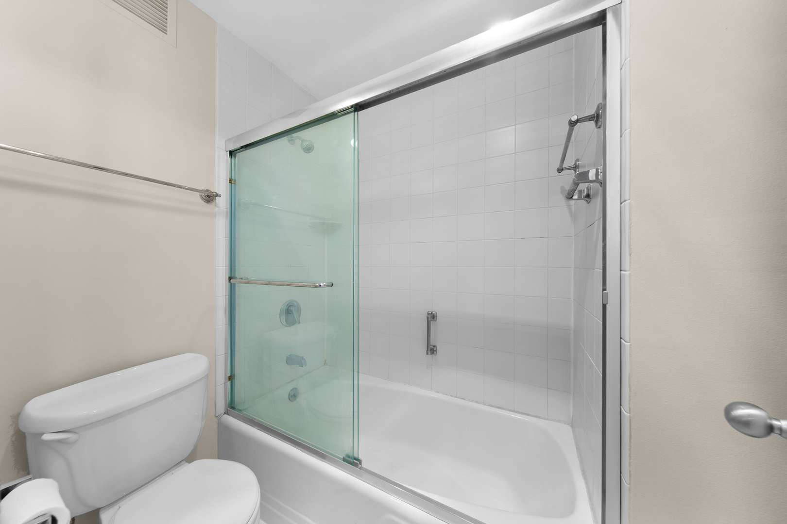 260 East Chestnut Street Chicago IL 60611