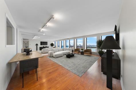 260 East Chestnut Street Chicago IL 60611
