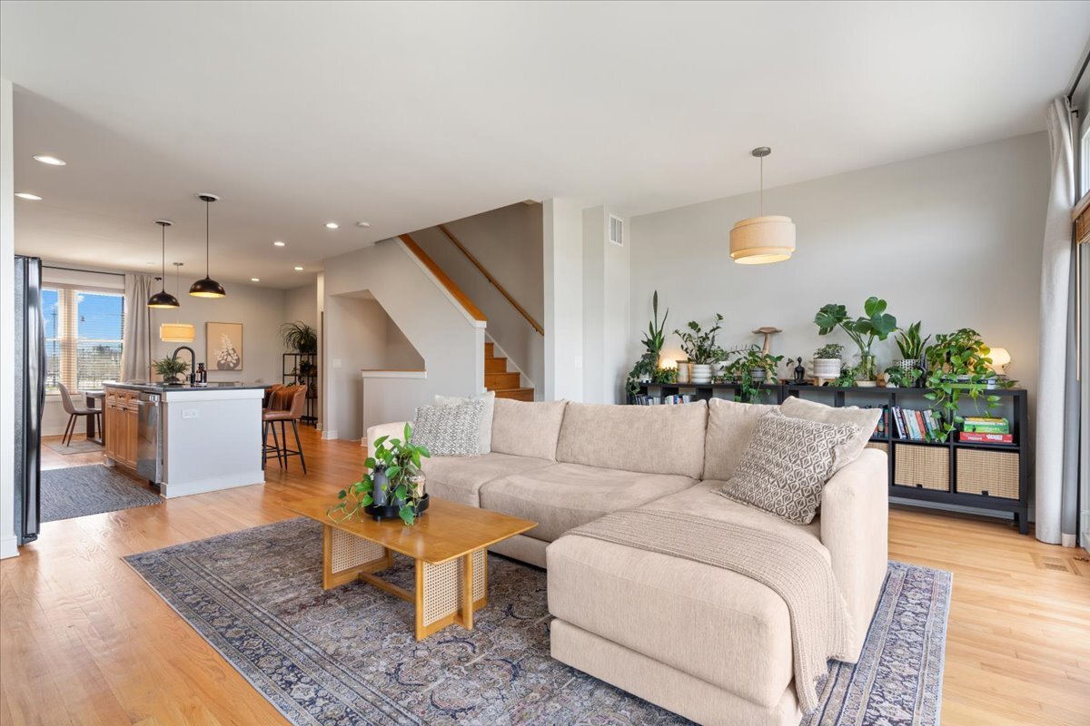 2976 North Riverwalk Drive Chicago IL 60618