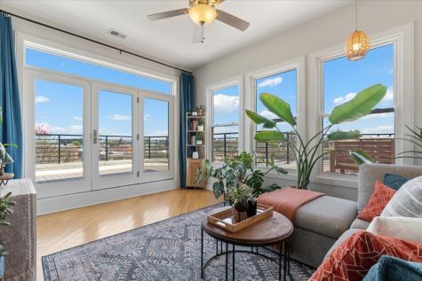 2976 North Riverwalk Drive Chicago IL 60618