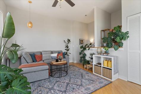 2976 North Riverwalk Drive Chicago IL 60618