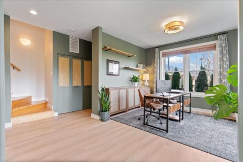 2976 North Riverwalk Drive Chicago IL 60618