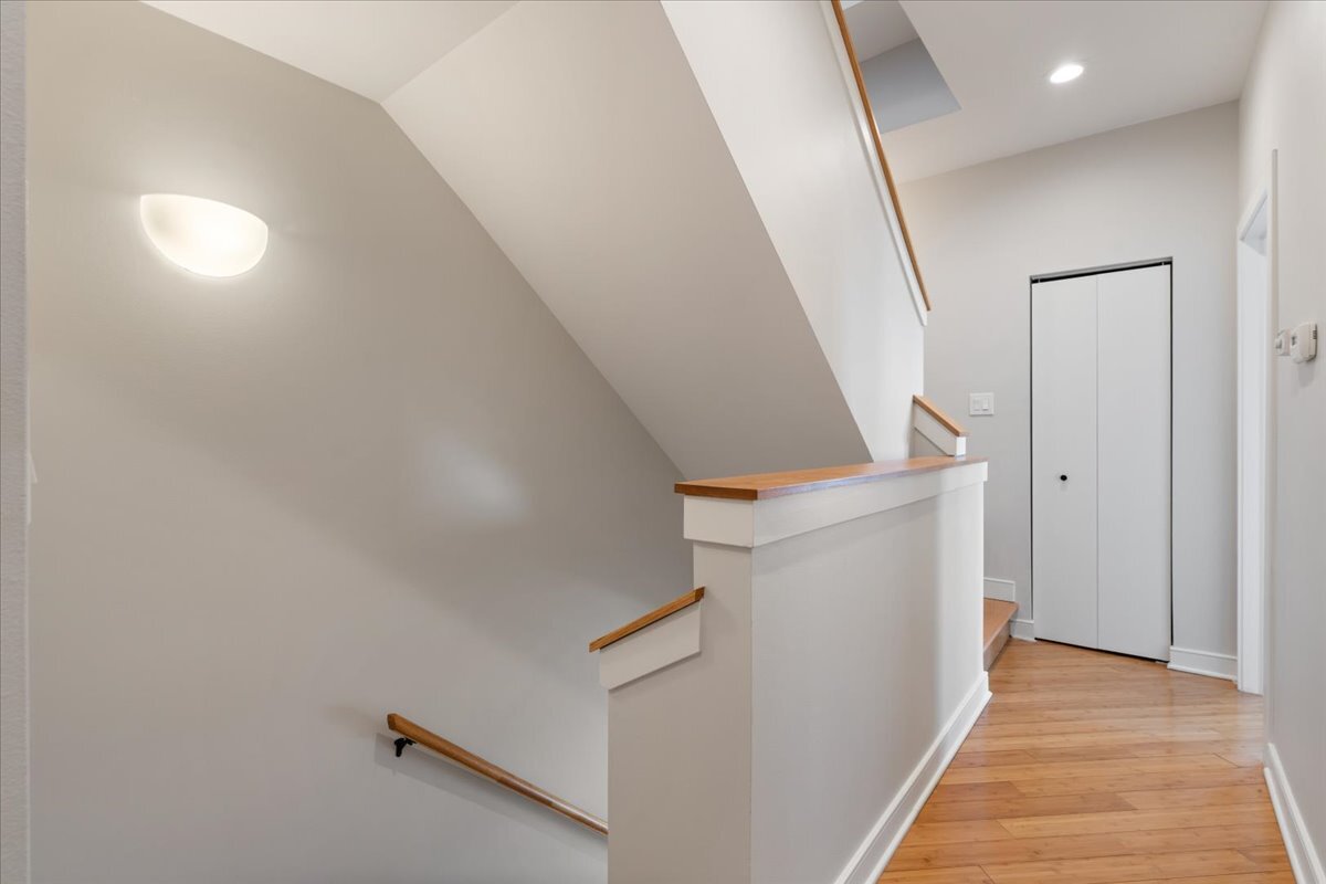 2976 North Riverwalk Drive Chicago IL 60618