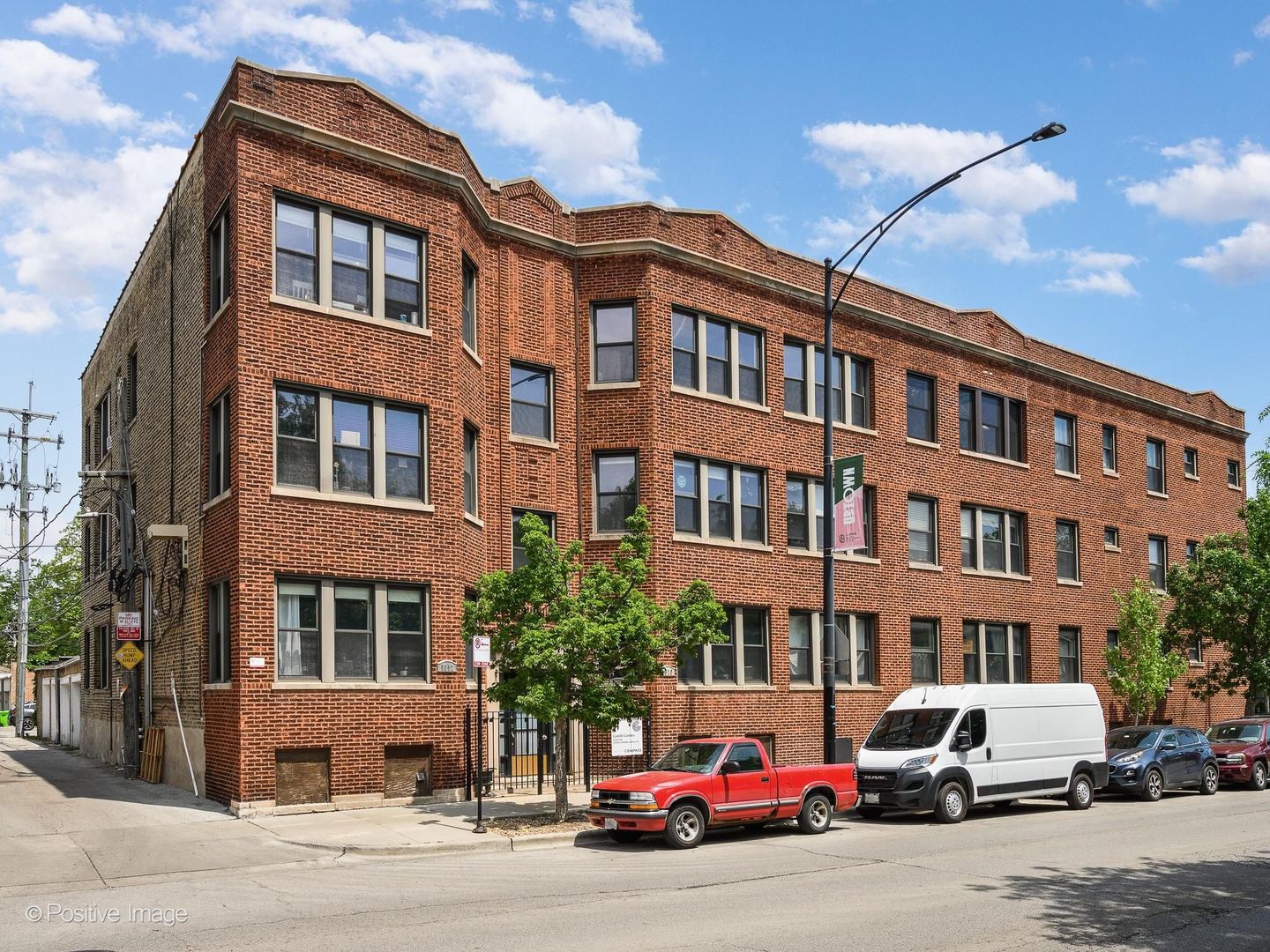1310 West Montrose Avenue Chicago IL 60613