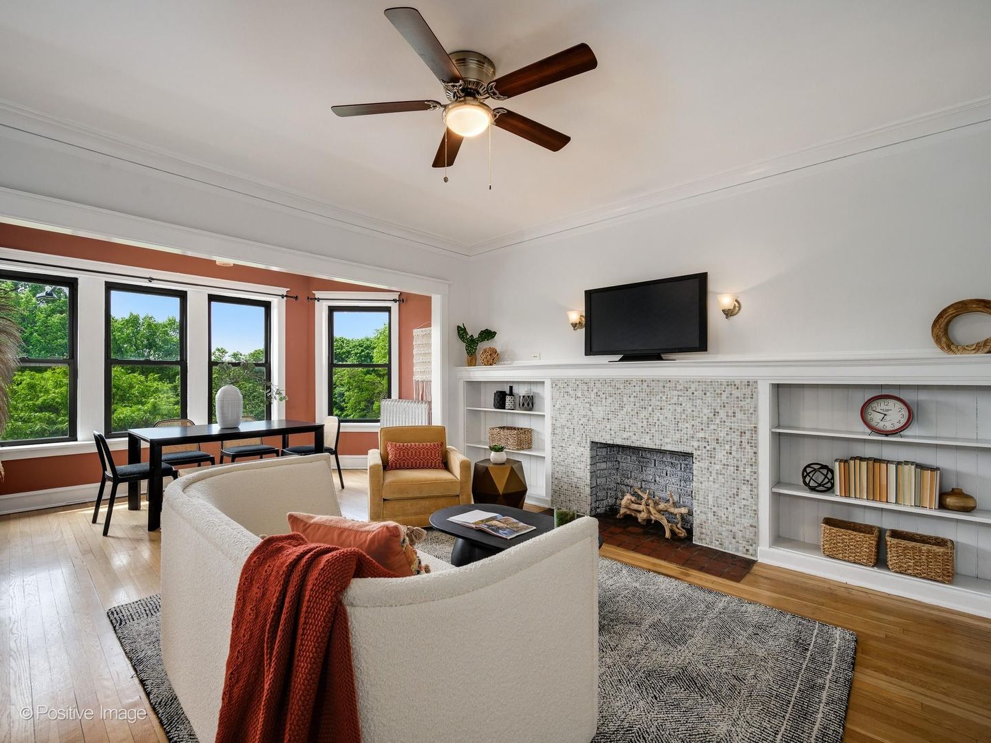 1310 West Montrose Avenue Chicago IL 60613