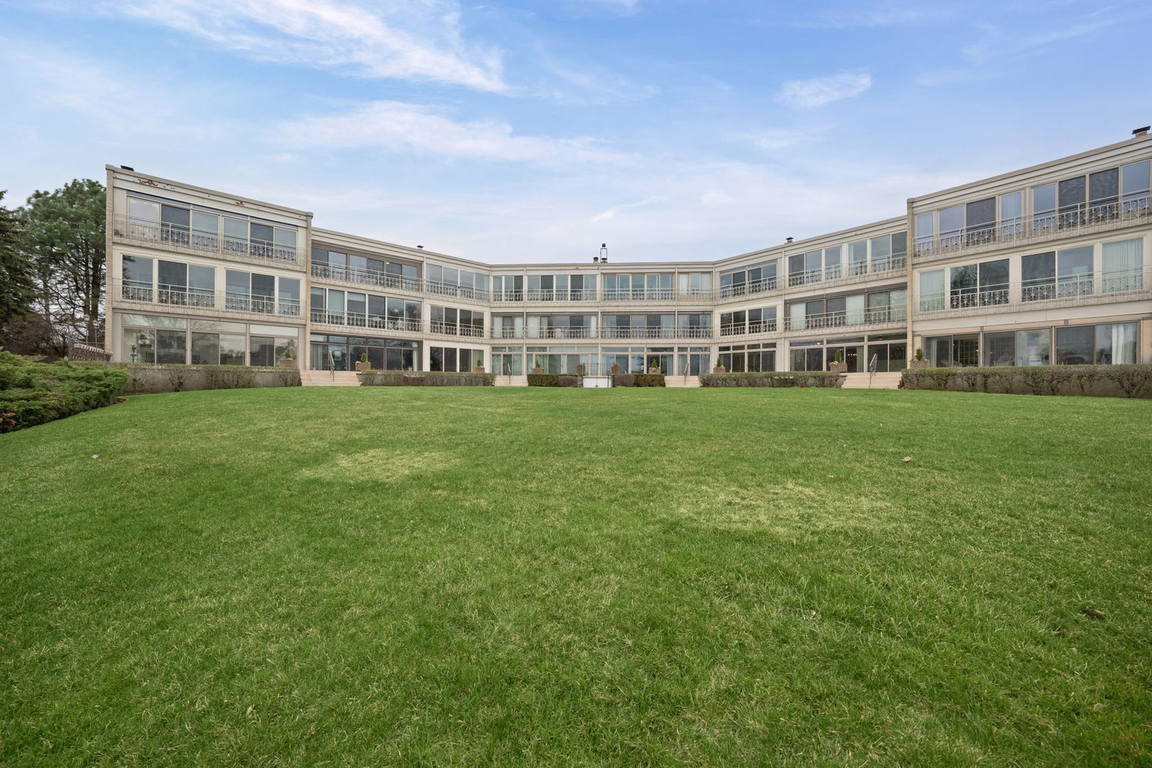 1 North Dee Road Park Ridge IL 60068