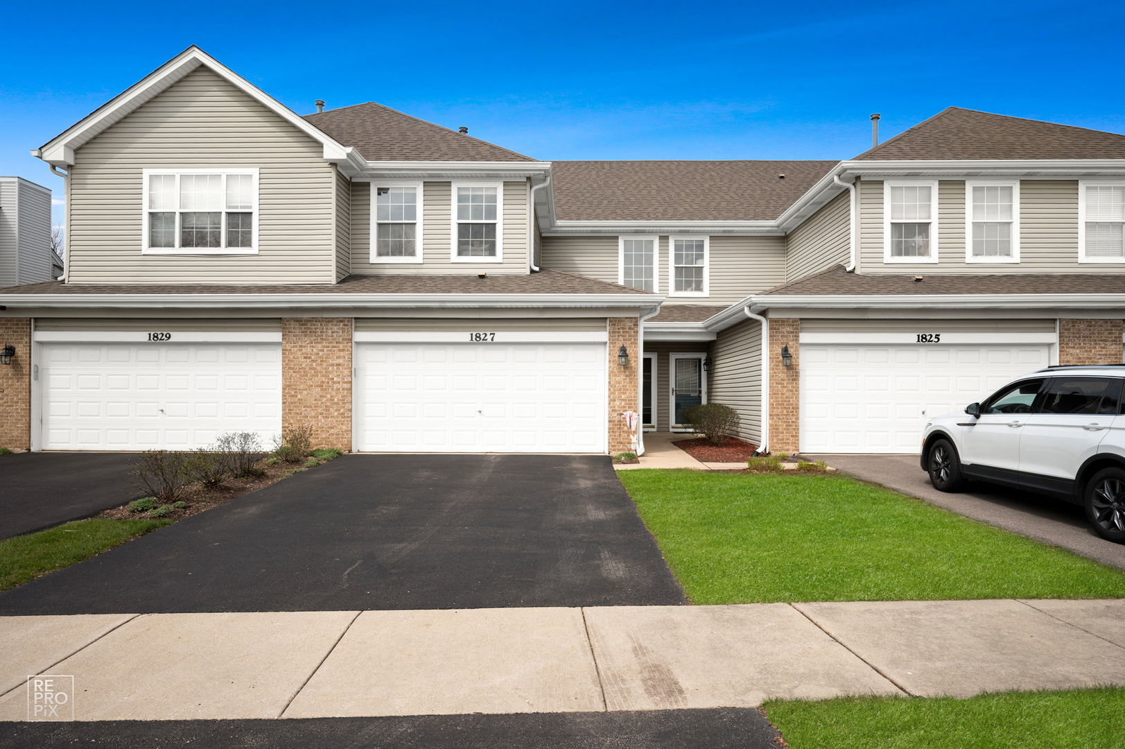 1827 Golden Gate Lane Naperville IL 60563