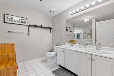 140 Manchester Drive Buffalo Grove IL 60089
