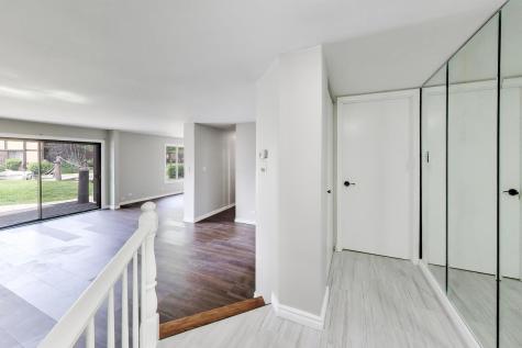 1720 Lakecliffe Drive Wheaton IL 60189