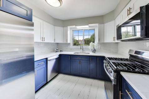 1720 Lakecliffe Drive Wheaton IL 60189