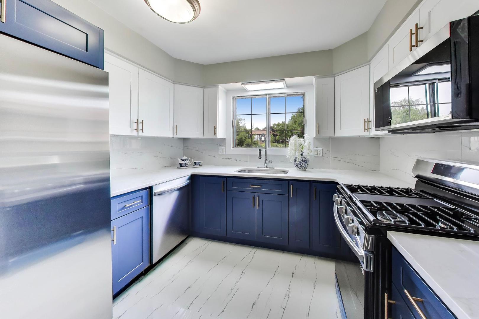 1720 Lakecliffe Drive Wheaton IL 60189