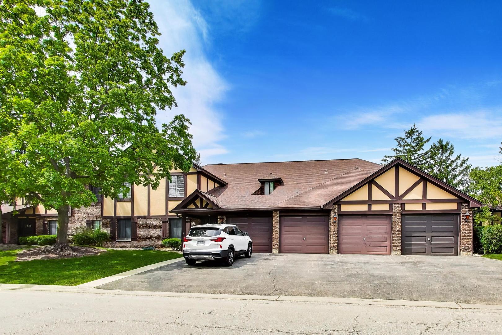 1720 Lakecliffe Drive Wheaton IL 60189