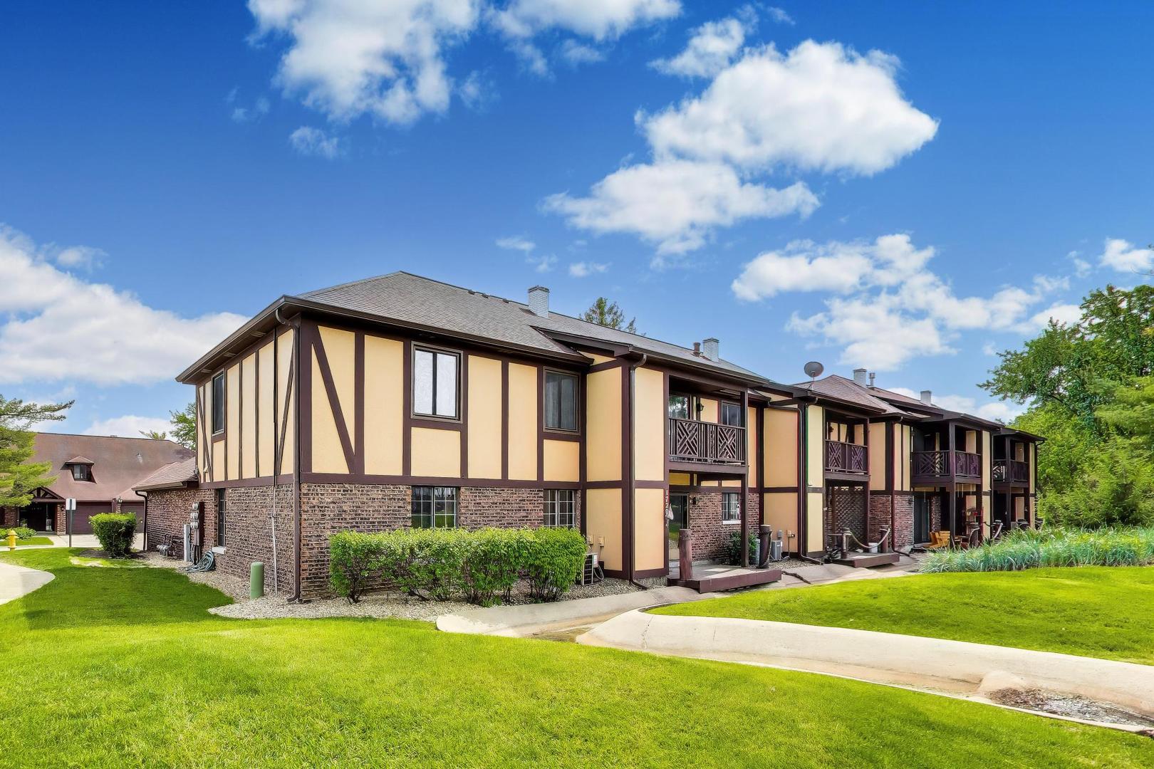 1720 Lakecliffe Drive Wheaton IL 60189