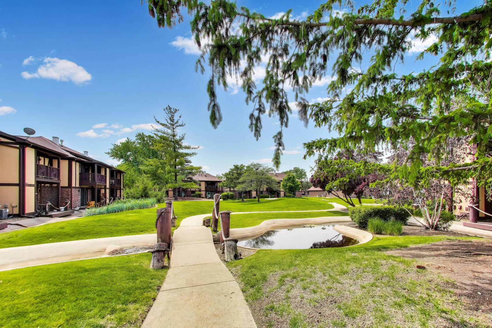 1720 Lakecliffe Drive Wheaton IL 60189