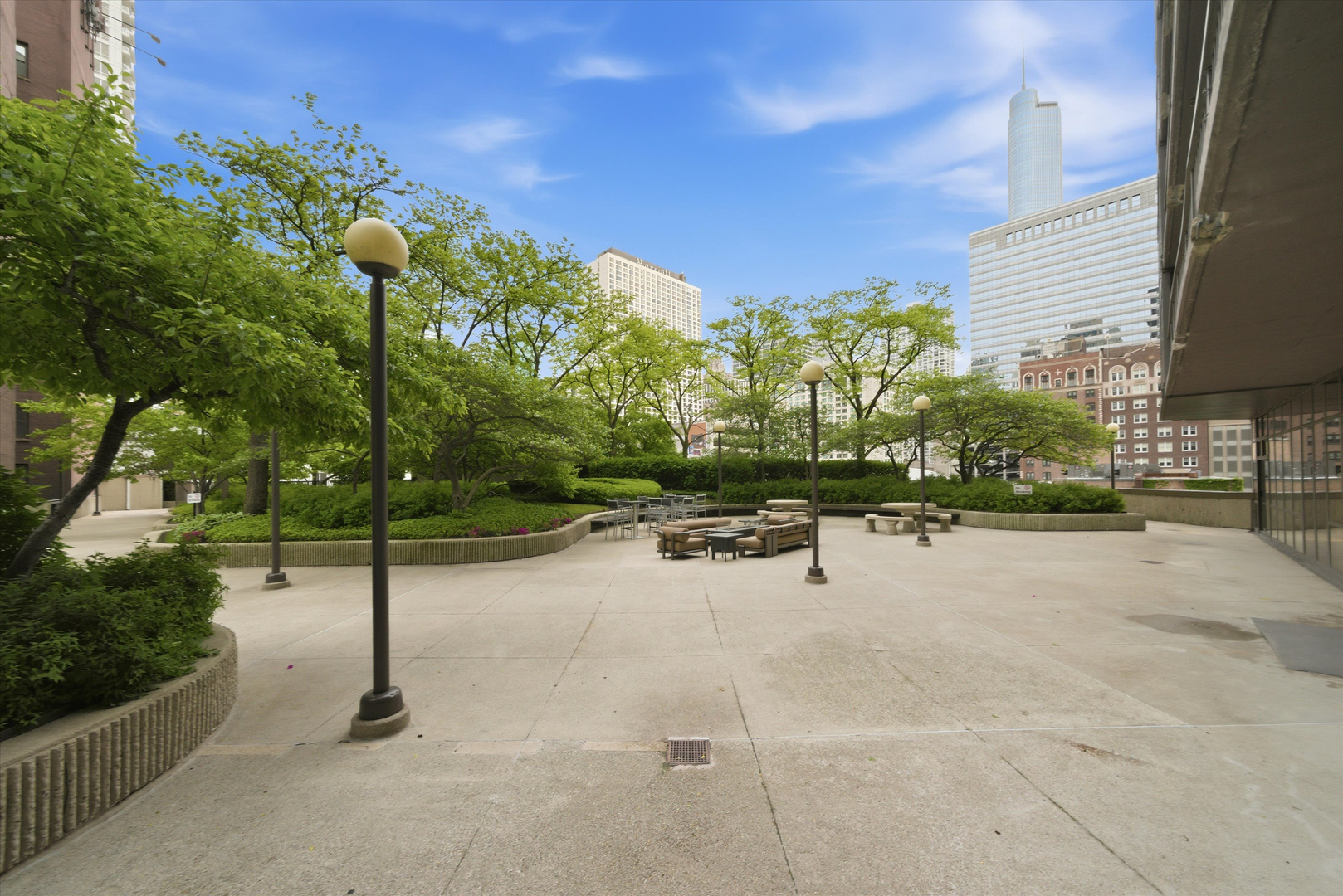 10 East Ontario Street Chicago IL 60611