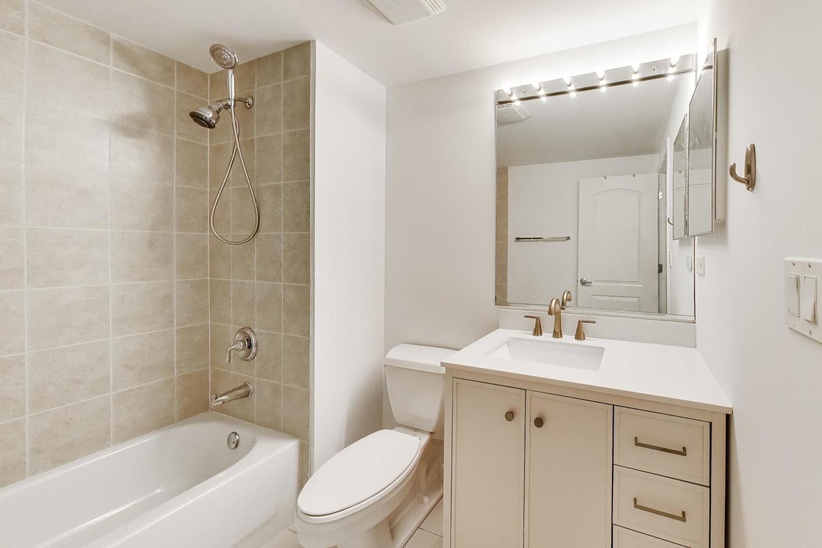 1070 West 15th Street Chicago IL 60608