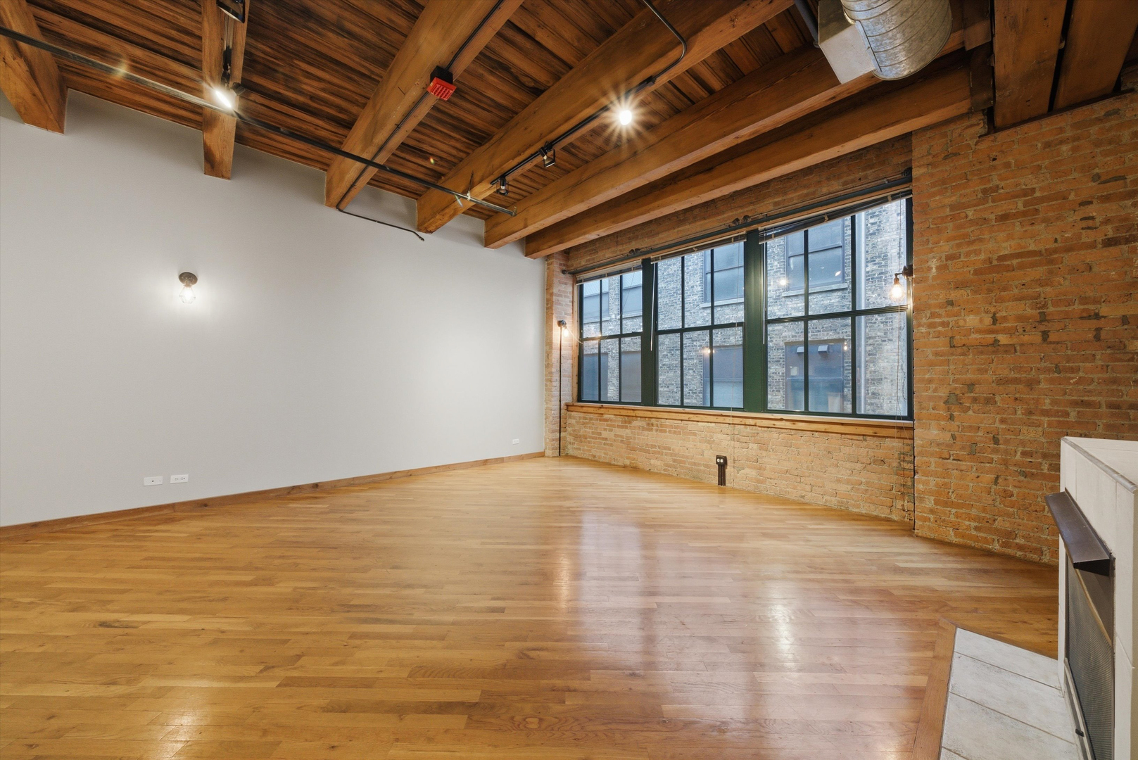 732 South Financial Place Chicago IL 60605