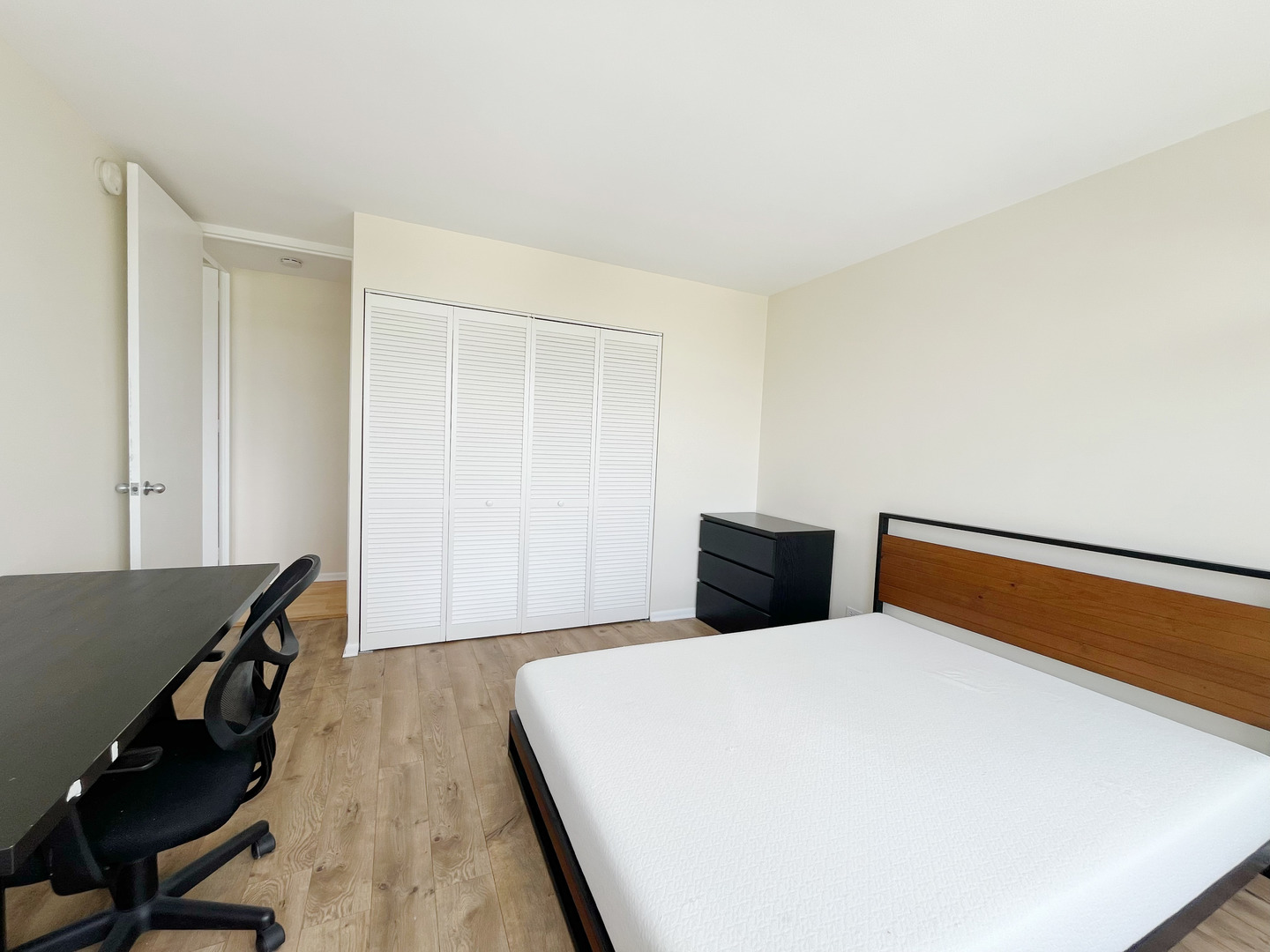 1401 East 55th Street Chicago IL 60615