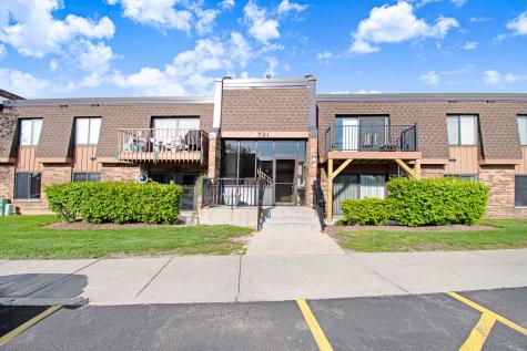 721 Tipperary Court Schaumburg IL 60193