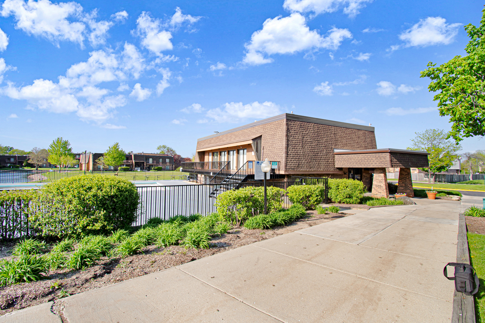 721 Tipperary Court Schaumburg IL 60193