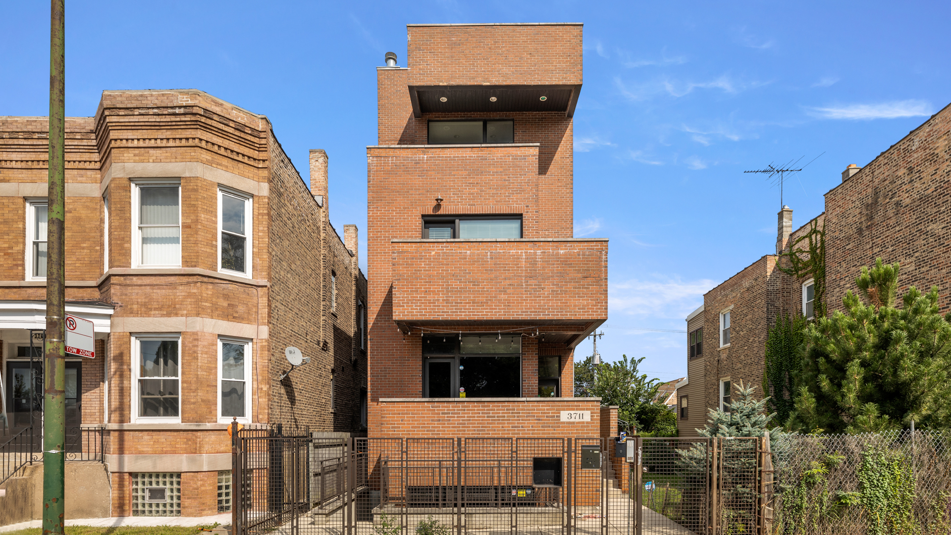 3711 South Damen Avenue Chicago IL 60609