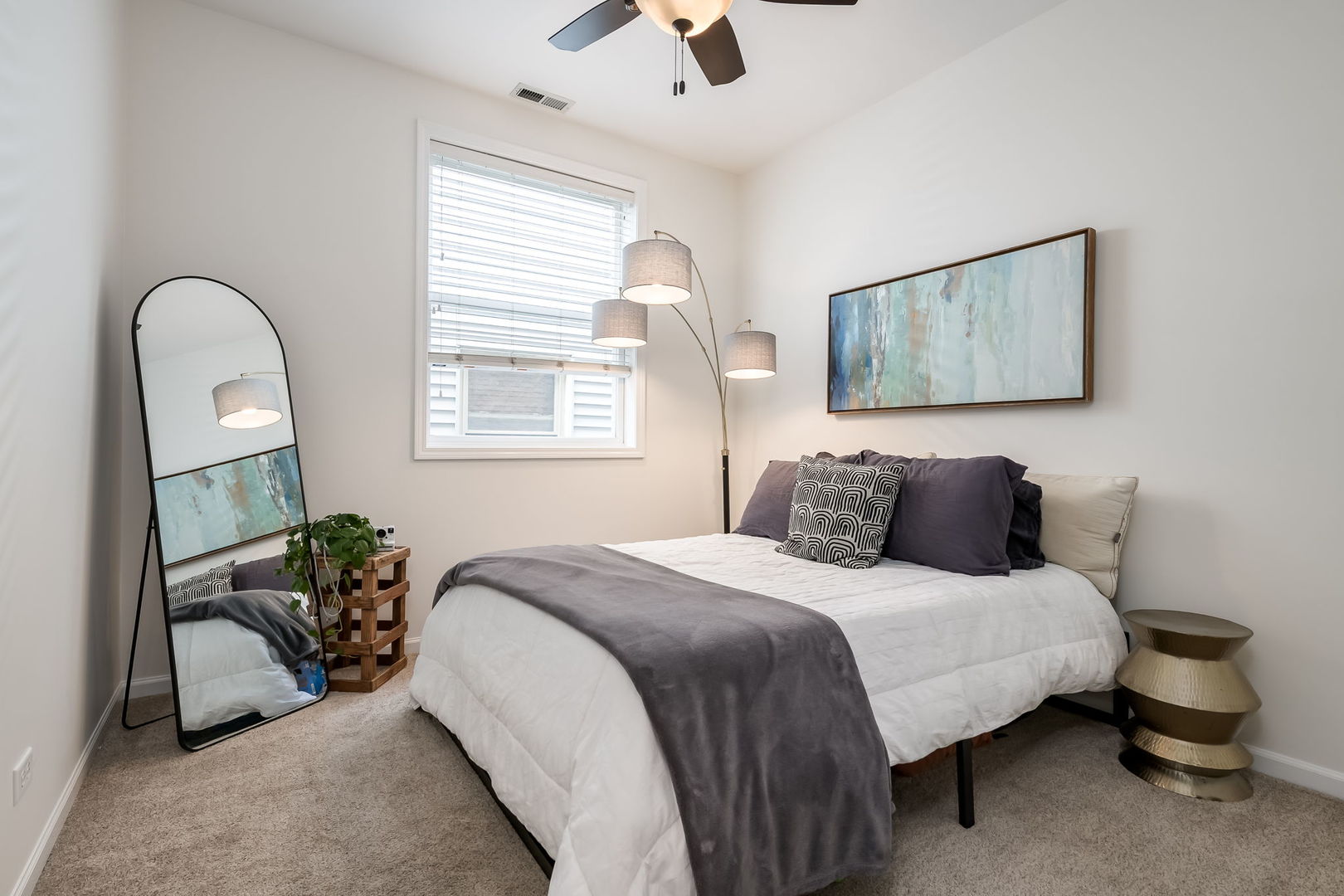 2849 North Damen Avenue Chicago IL 60618